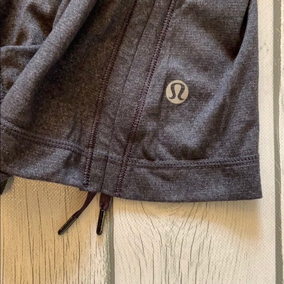 Lululemon Tank Top Size 4 With Side Pull Strings - Picture 4 of 10